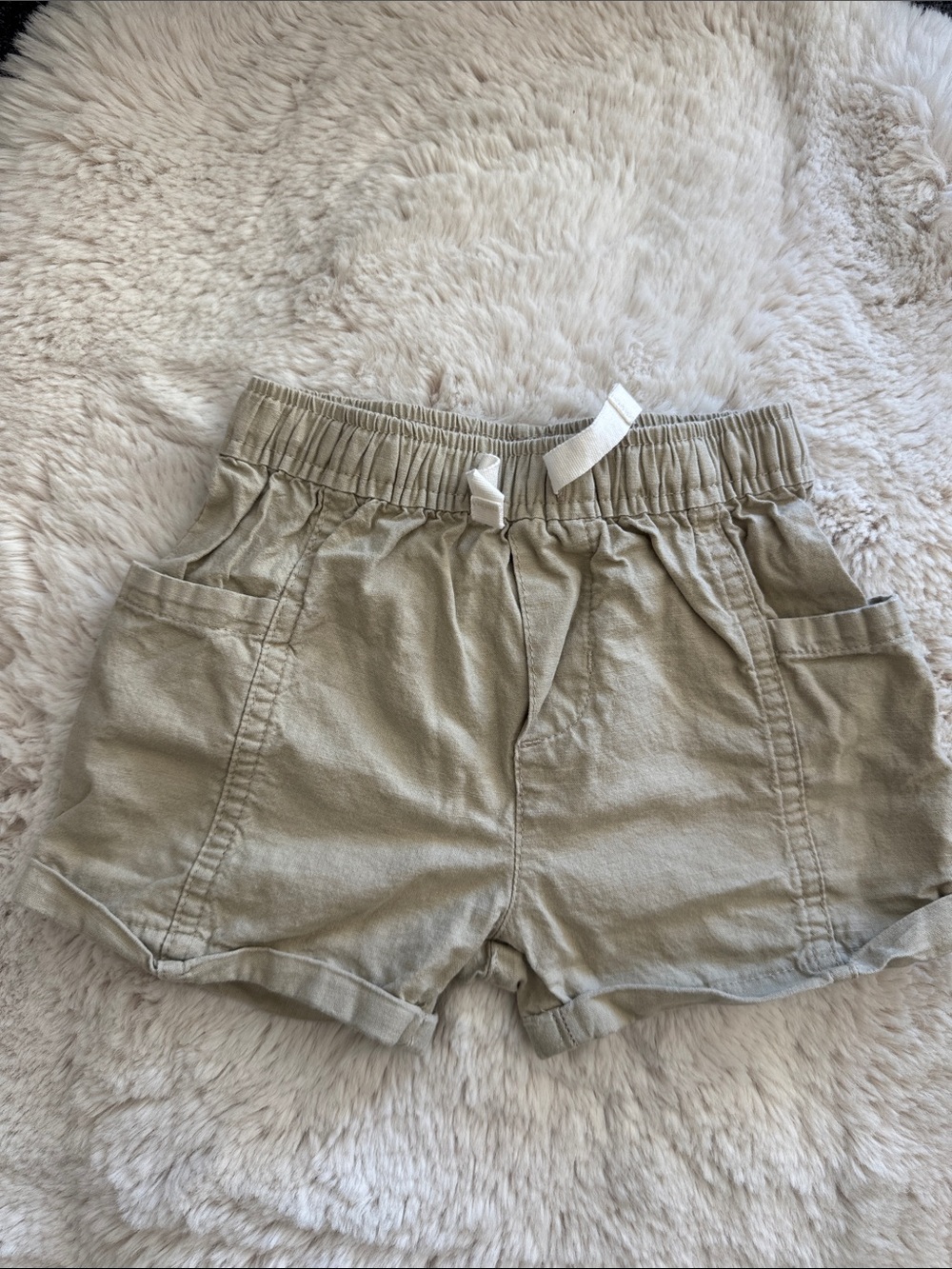 Carters Little Planet 18mos Shorts in Light Khaki